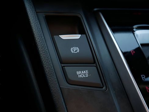 Used 2017 Honda CR-V Touring image 25