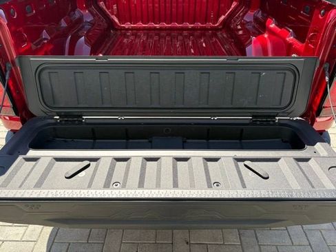 New 2026 GMC Canyon Elevation w/ Convenience Package image 12