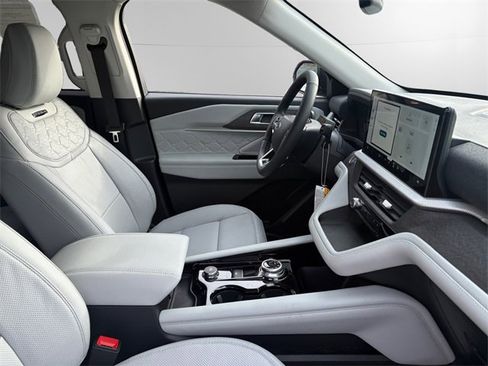 New 2026 Ford Explorer Platinum w/ LUX Leather Package image 15