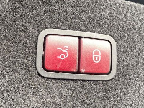 Used 2020 Mercedes-Benz S 560 4MATIC Sedan image 13