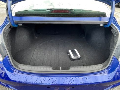 Used 2023 Hyundai Elantra Limited image 22