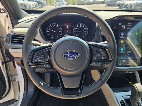Used 2025 Subaru Forester Premium AWD/4WD image 24