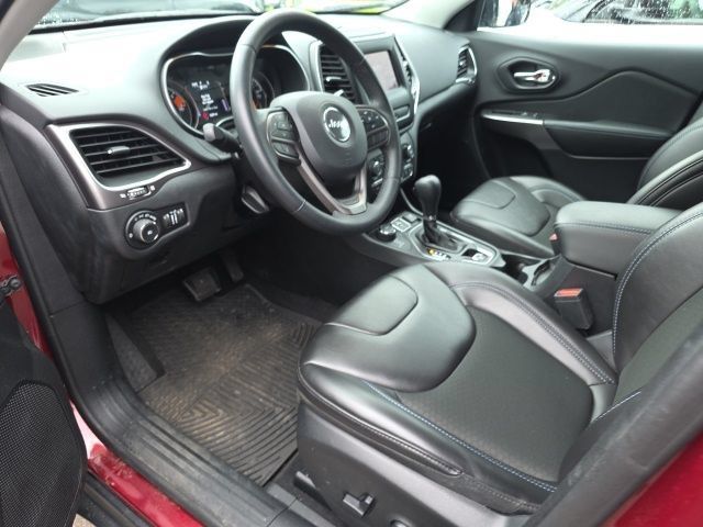 Used 2019 Jeep Cherokee Latitude Plus AWD/4WD image 21