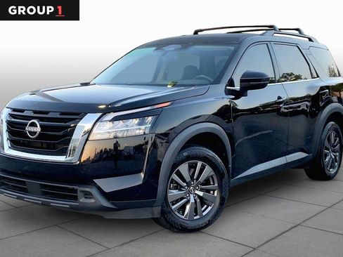 Used 2022 Nissan Pathfinder SV FWD image 1
