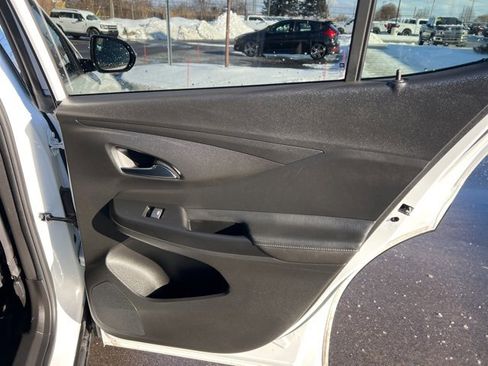 Used 2024 Buick Envista Sport Touring w/ Convenience II Package image 12