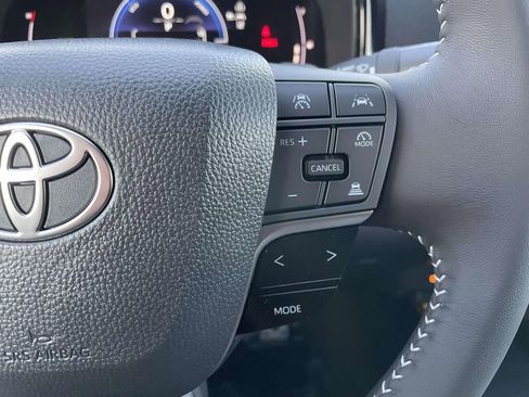 New 2026 Toyota Camry SE image 33