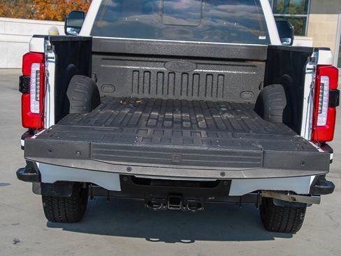 Used 2024 Ford F350 Platinum image 25