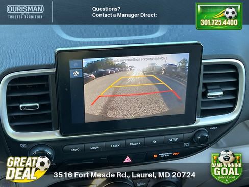 Used 2025 Hyundai Venue SEL FWD image 12