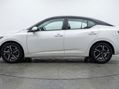 Used 2025 Nissan Sentra SV FWD image 5