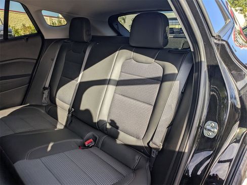 Used 2025 Chevrolet Trax LT w/ LT Convenience Package image 26