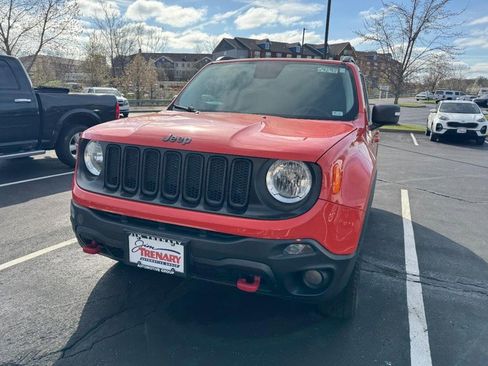 Used 2015 Jeep Renegade Trailhawk w/ Cold Weather Group image 2