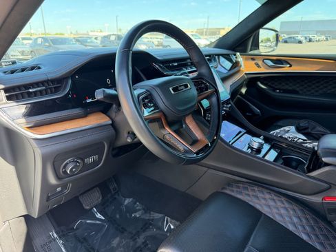 Used 2023 Jeep Grand Cherokee Summit AWD/4WD image 30