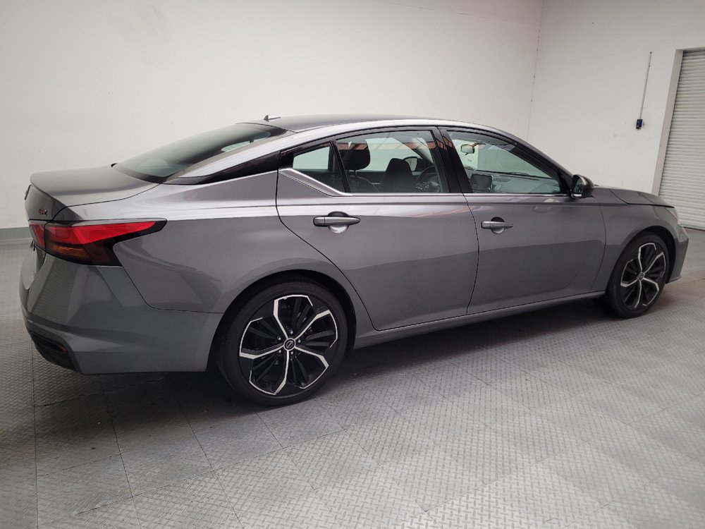 Used 2024 Nissan Altima 2.5 SR FWD image 10