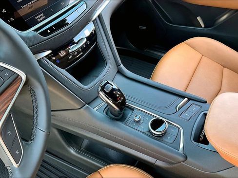 New 2026 Cadillac XT5 Premium Luxury w/ Driver Assist Package FWD image 8