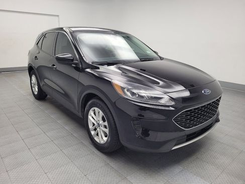 Used 2021 Ford Escape SE image 13
