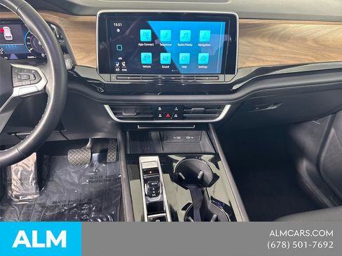 Used 2025 Volkswagen Atlas SE image 33