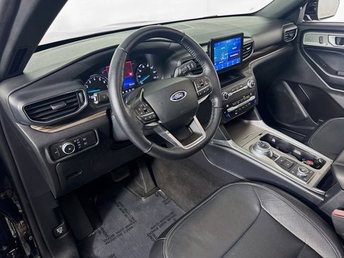 Used 2020 Ford Explorer Limited w/ Class III Trailer Tow Package image 10