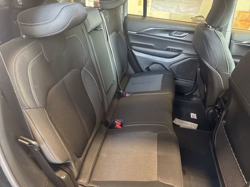 New 2025 Jeep Grand Cherokee Laredo w/ Luxury Tech Group I image 43