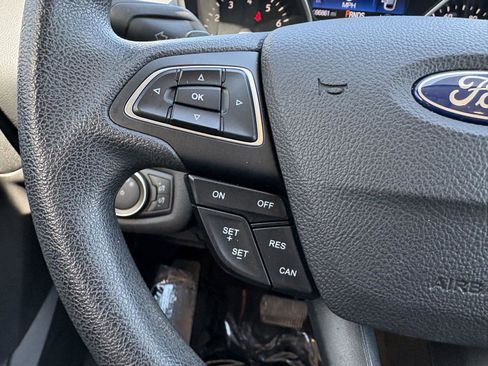 Used 2017 Ford Escape SE AWD/4WD image 10