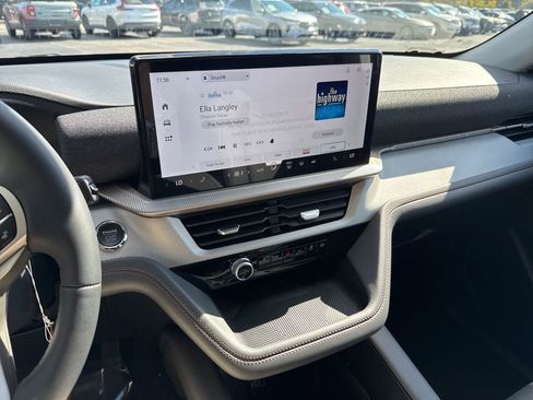 New 2026 Ford Explorer Active image 22