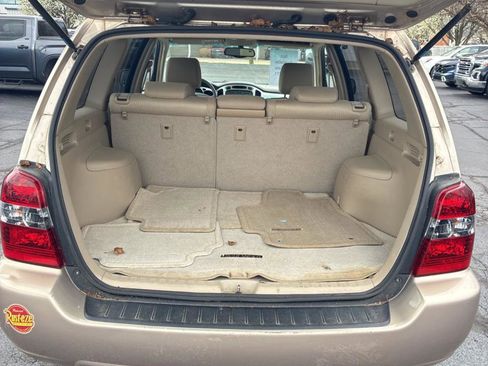 Used 2005 Toyota Highlander 4WD image 15