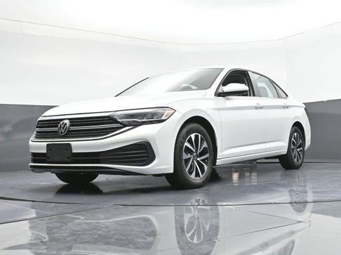 Used 2024 Volkswagen Jetta S image 26