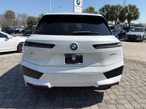 Used 2023 BMW iX xDrive50 w/ Sport Package image 10