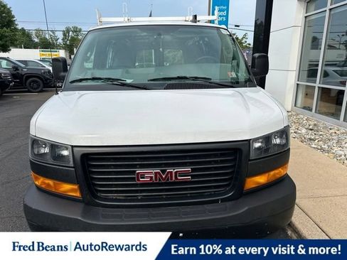 Used 2021 GMC Savana 2500 RWD image 2