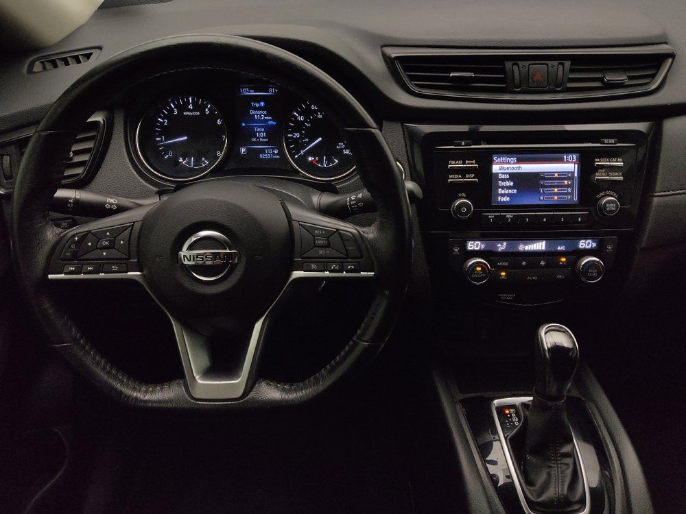 Used 2017 Nissan Rogue SV FWD image 22