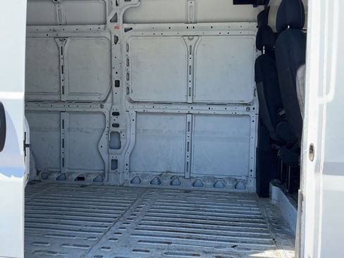 Used 2023 RAM ProMaster 2500 FWD image 11