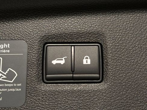 New 2025 INFINITI QX50 Sport image 28