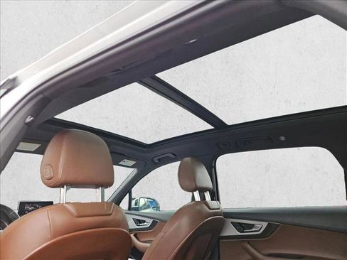 Used 2018 Audi Q7 2.0T Premium Plus w/ Premium Plus Package image 22