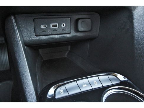 Used 2023 Buick Encore GX Essence w/ Experience Buick Package image 28