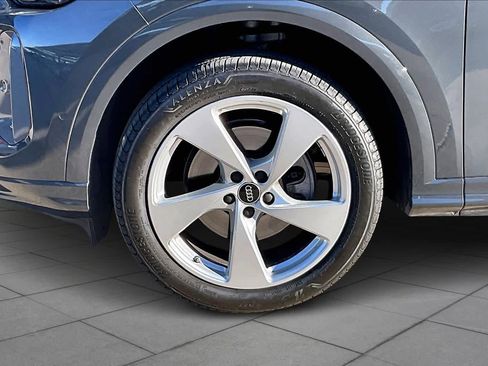 Certified 2025 Audi Q5 Premium Plus w/ Premium Plus image 10