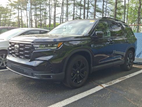 Certified 2025 Honda Pilot Black Edition image 1