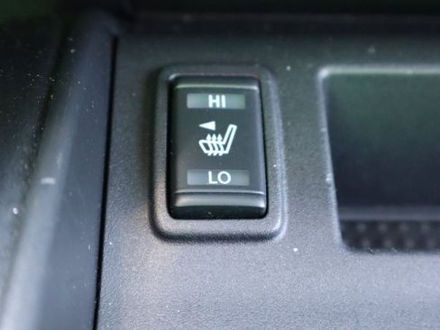 Used 2023 Nissan Titan SV w/ SV Convenience Package AWD/4WD image 21