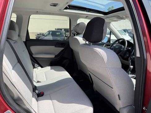 Used 2014 Subaru Forester 2.5i Premium w/ All-Weather Package AWD/4WD image 10