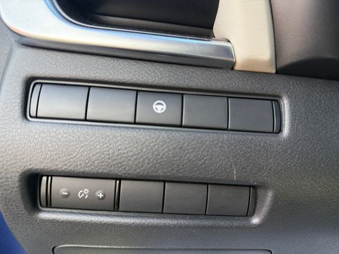 Used 2023 Nissan Rogue SV image 20