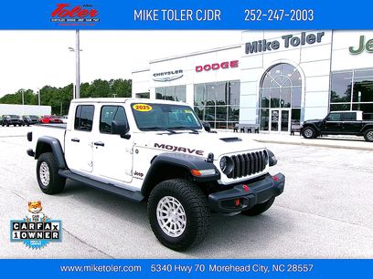 Used 2025 Jeep Gladiator Mojave w/ Safety Group