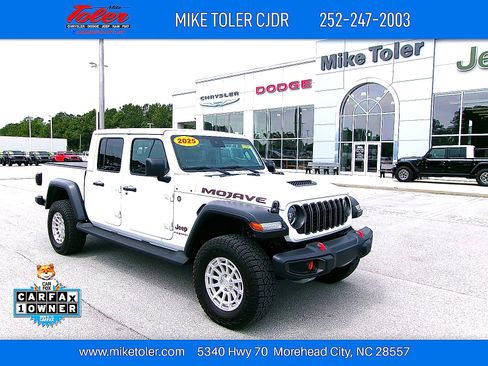 Used 2025 Jeep Gladiator Mojave w/ Safety Group AWD/4WD image 1