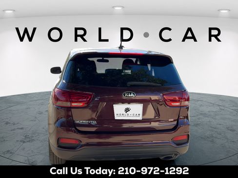 Used 2019 Kia Sorento FWD image 8