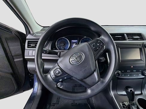 Used 2017 Toyota Camry LE FWD image 13