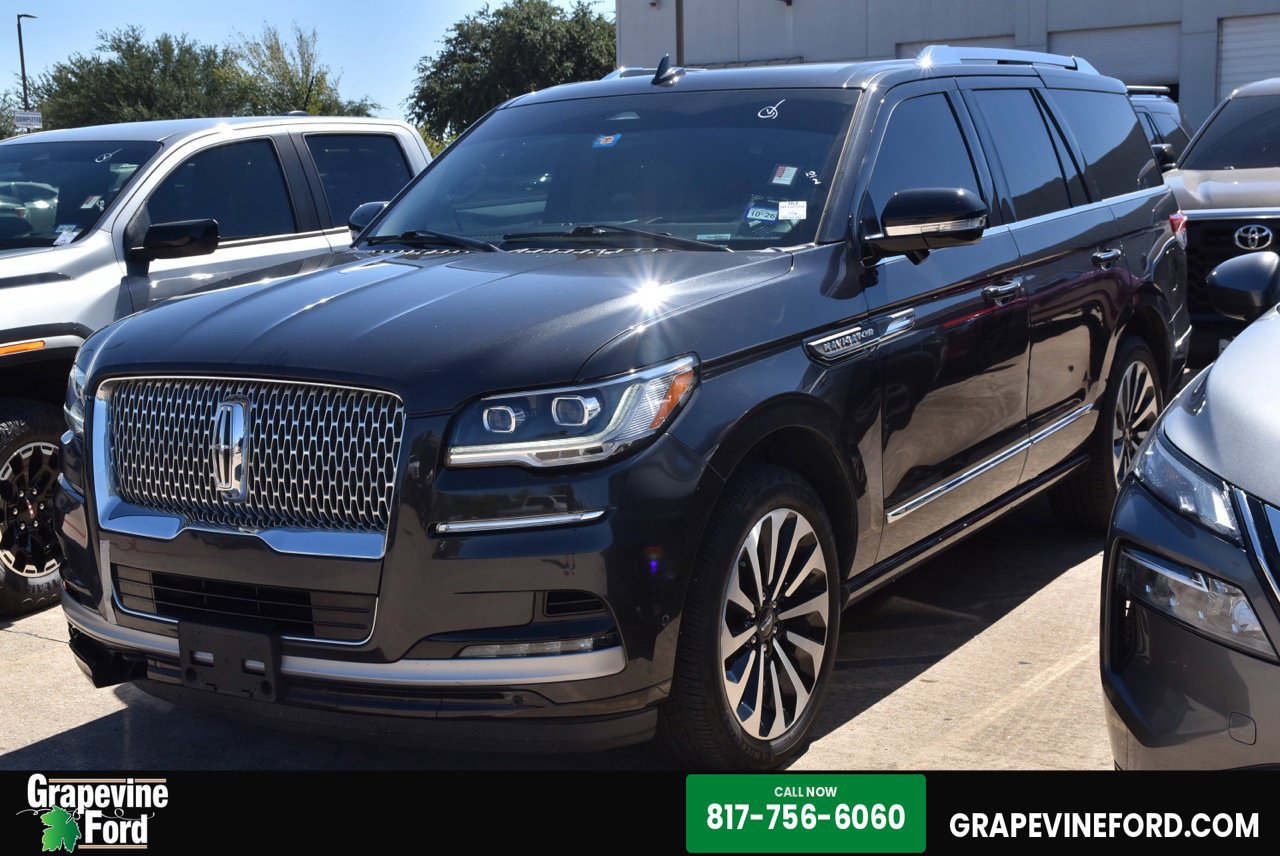 Used 2022 Lincoln Navigator Reserve AWD/4WD image 1
