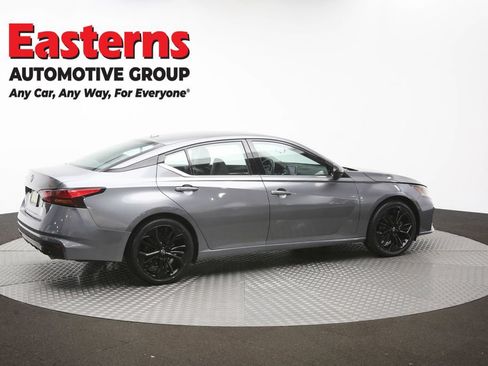 Used 2023 Nissan Altima 2.5 SR FWD image 42