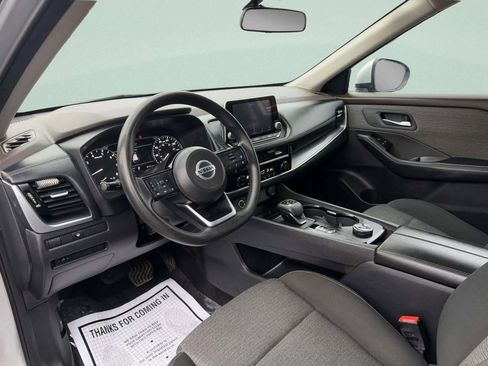 Used 2021 Nissan Rogue SV image 12