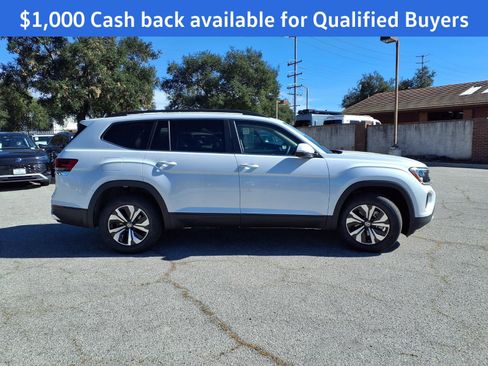 New 2026 Volkswagen Atlas SE image 3