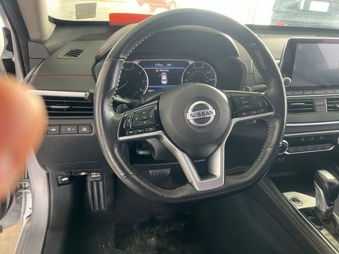 Used 2021 Nissan Altima 2.5 SR image 11