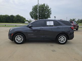 Used 2022 Chevrolet Equinox LS w/ LS Convenience Package FWD video 4