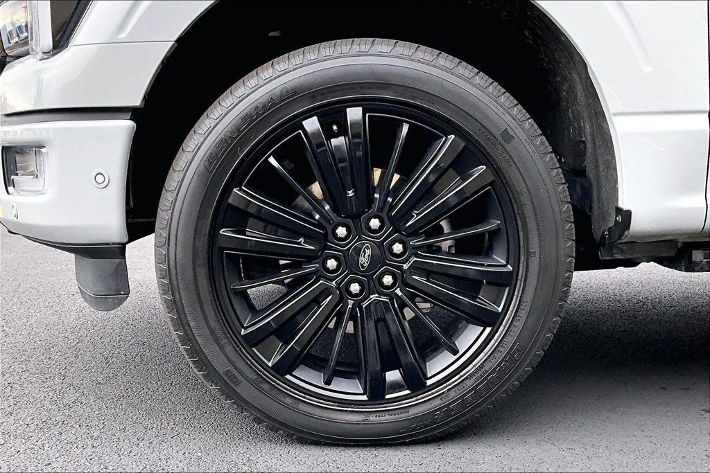 Used 2024 Ford F150 Platinum w/ Equipment Group 702A High AWD/4WD image 9