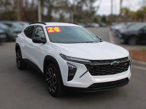 Used 2024 Chevrolet Trax RS image 15